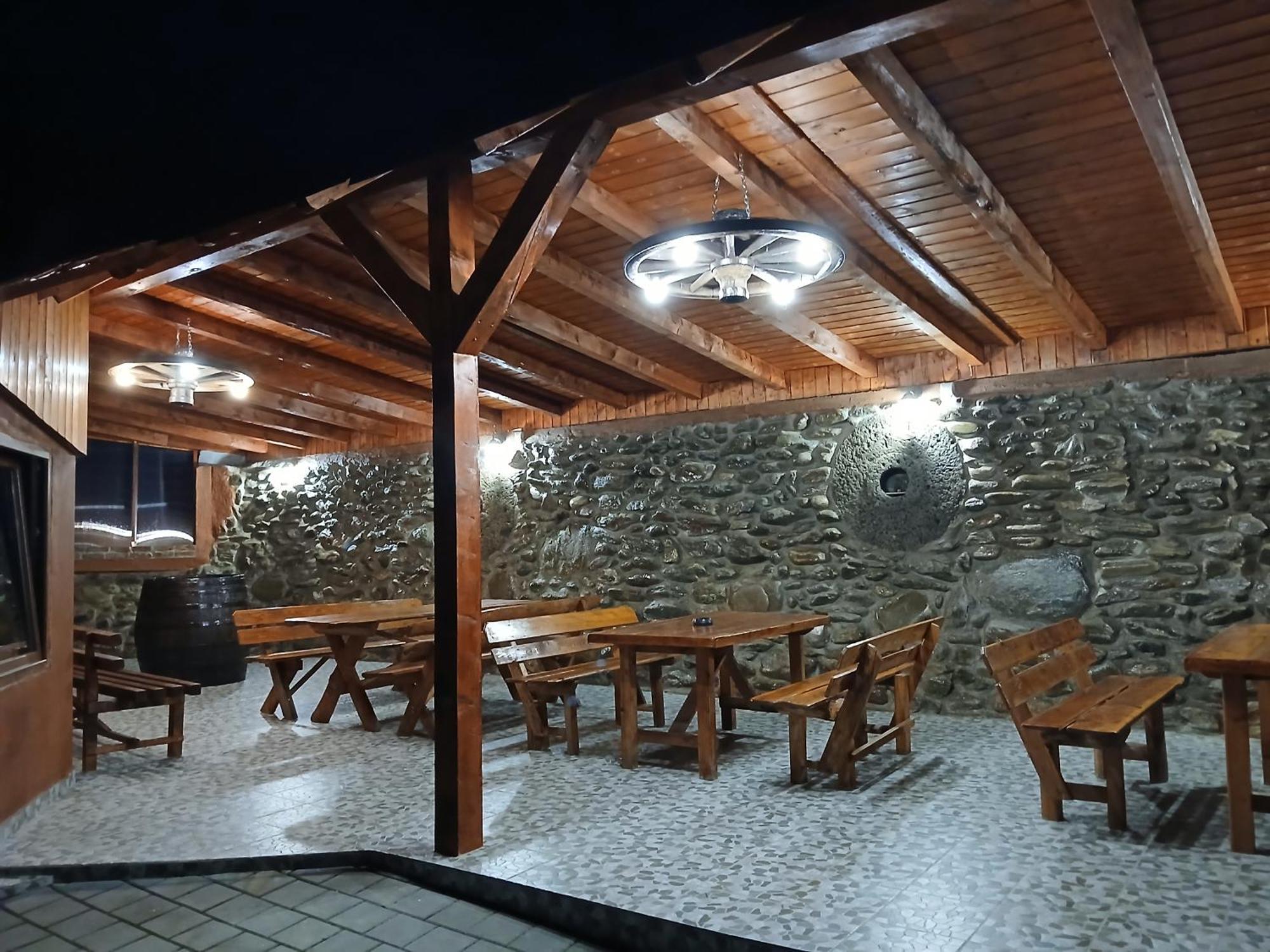 Cîrţişoara Pensiunea Dates מראה חיצוני תמונה